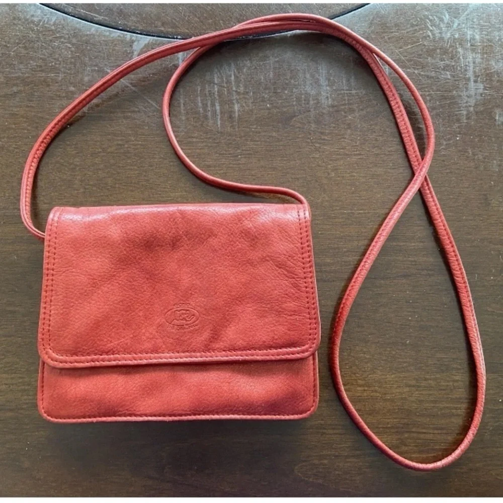 Avorio Genuine Soft Italian Leather Crossbody Bag - Made in Italy Red VGC